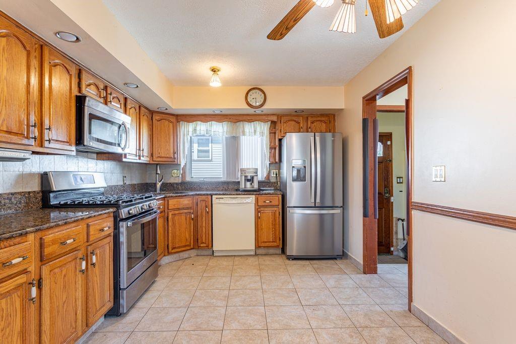 80 Spratt Avenue, Staten  Island, New York, 10306 image 14