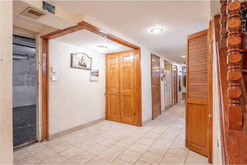 80 Spratt Avenue, Staten  Island, New York, 10306 image 23