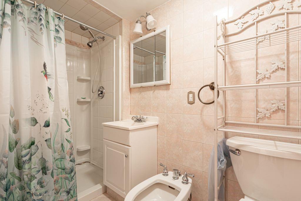 80 Spratt Avenue, Staten  Island, New York, 10306 image 31