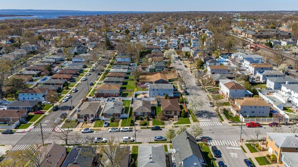 80 Spratt Avenue, Staten  Island, New York, 10306 image 45