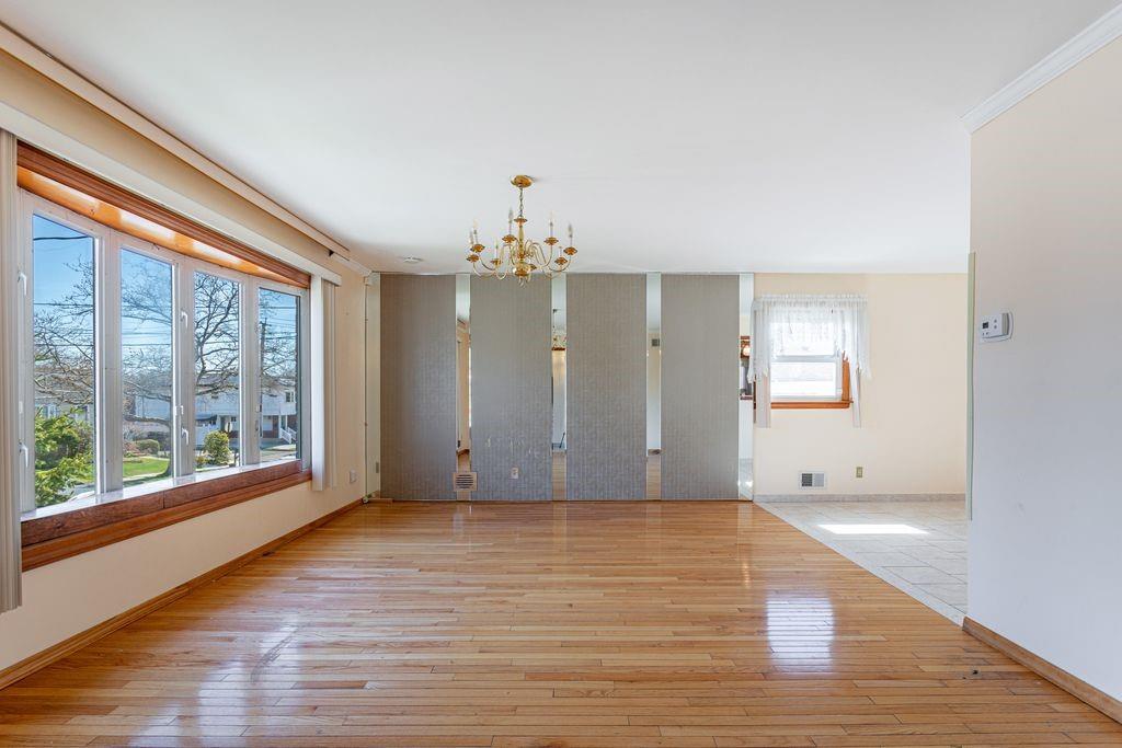 80 Spratt Avenue, Staten  Island, New York, 10306 image 6