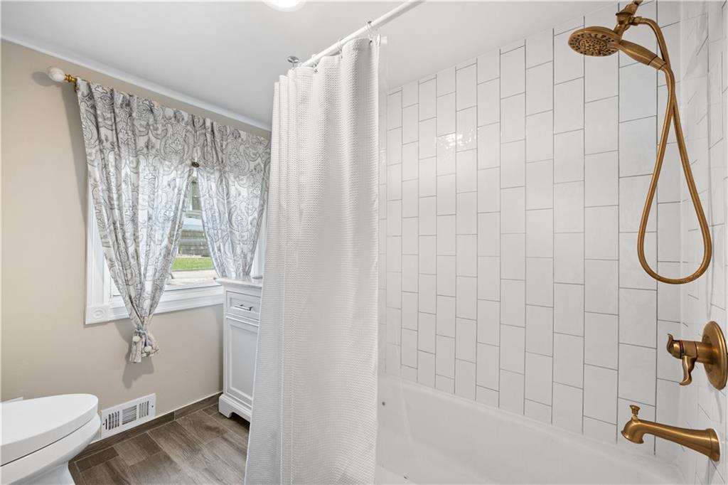 262 Lindenwood Road, Staten  Island, New York, 10308 image 16