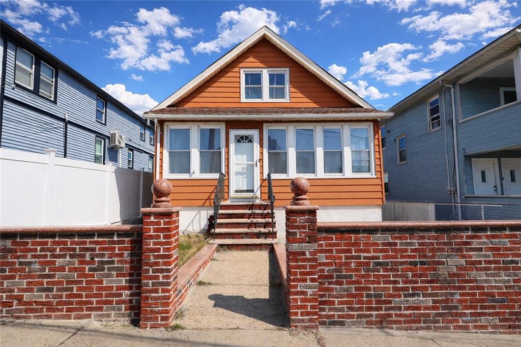 101 Smith Place, Staten  Island, New York, 10302
