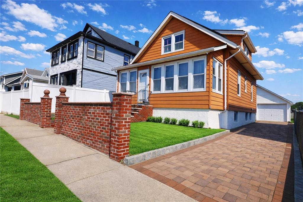 101 Smith Place, Staten  Island, New York, 10302