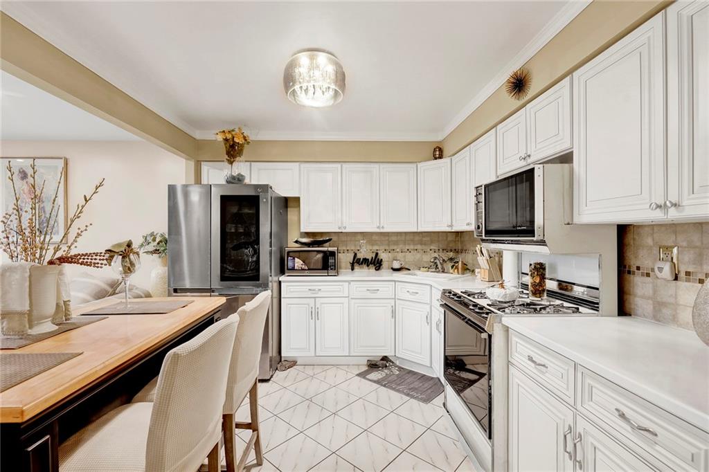 7941 Seaview Avenue E1, Brooklyn, New York, 11236 image 6