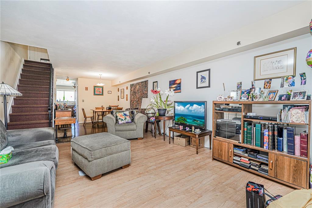 47 Tappen Court Image 2