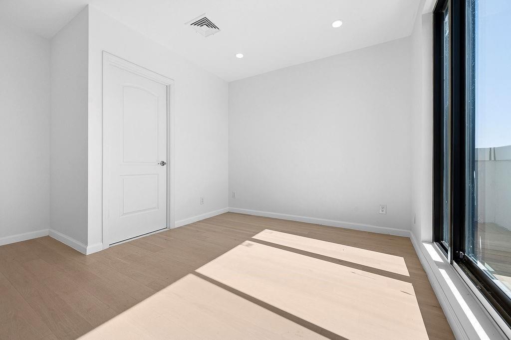 207 Bay 35th Street PHP, Brooklyn, New York, 11214 image 26