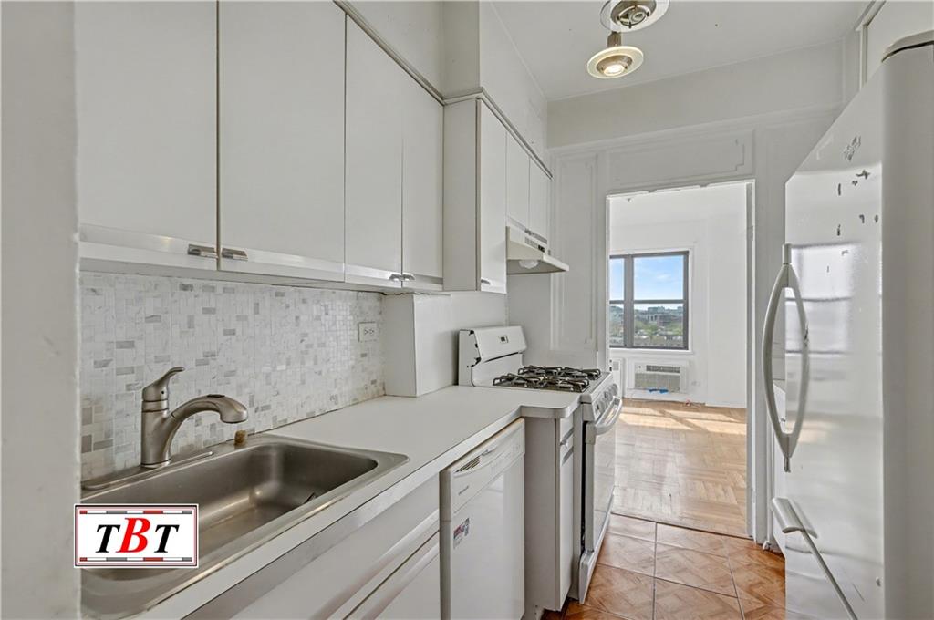 303 Beverly Road 10G, Brooklyn, New York, 11218 image 33