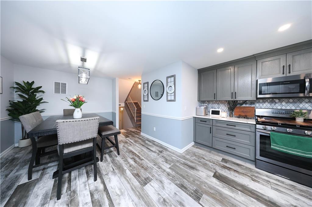 25 Poets Circle, Staten  Island, New York, 10312 image 11