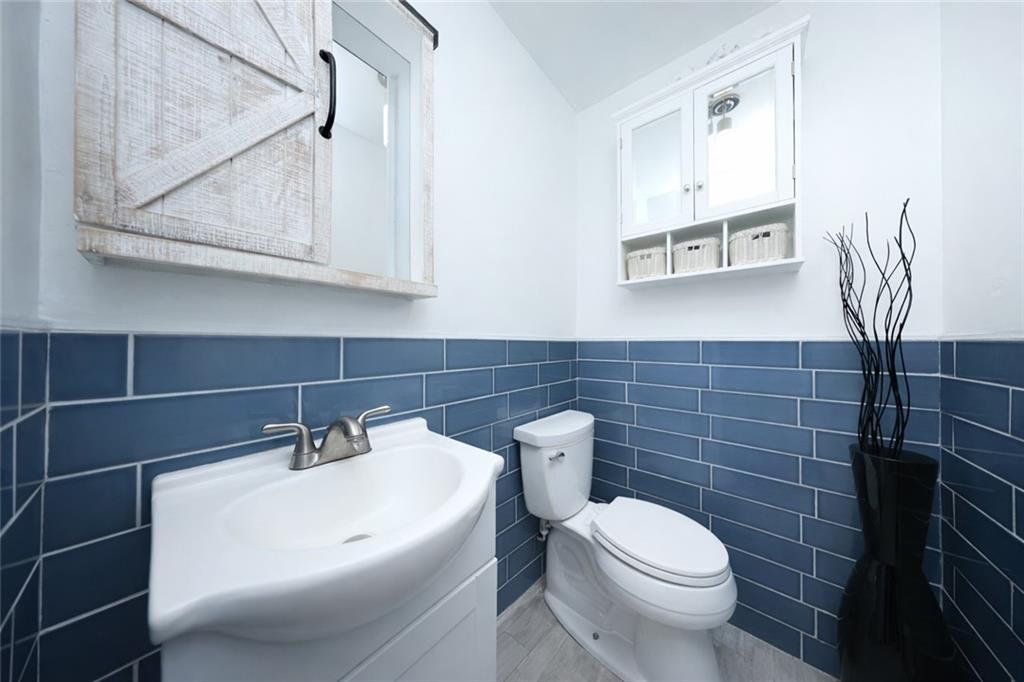 25 Poets Circle, Staten  Island, New York, 10312 image 13