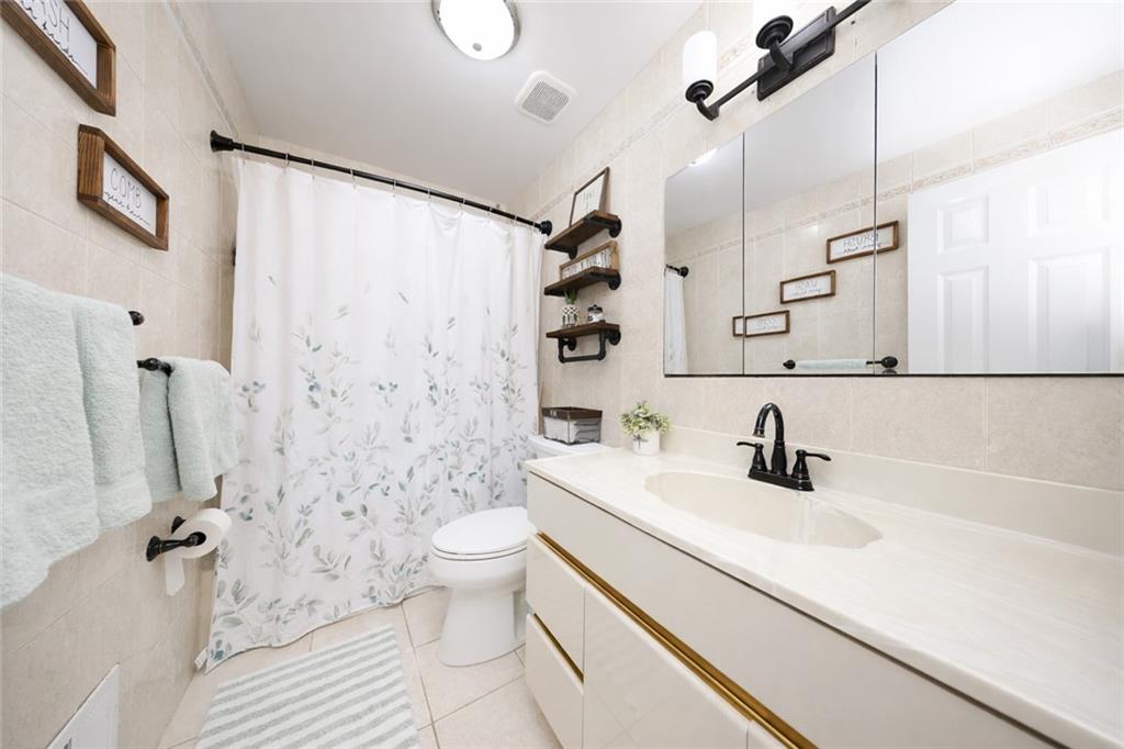 25 Poets Circle, Staten  Island, New York, 10312 image 17