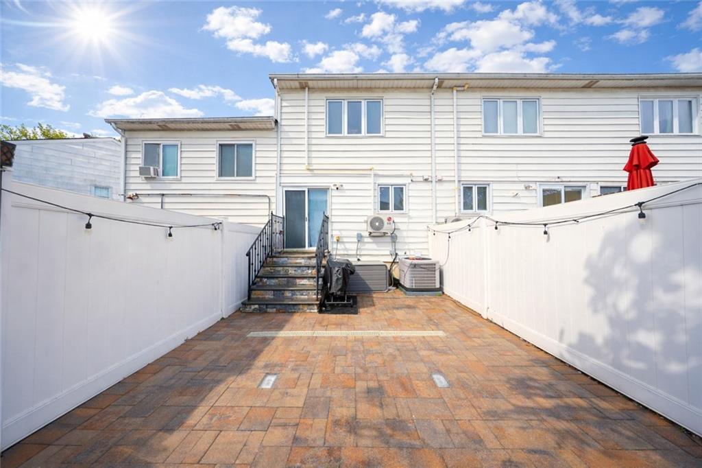 25 Poets Circle, Staten  Island, New York, 10312 image 23