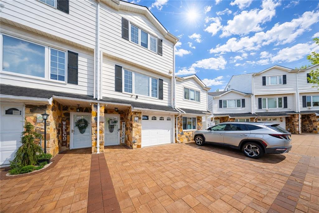 25 Poets Circle, Staten  Island, New York, 10312 image 29