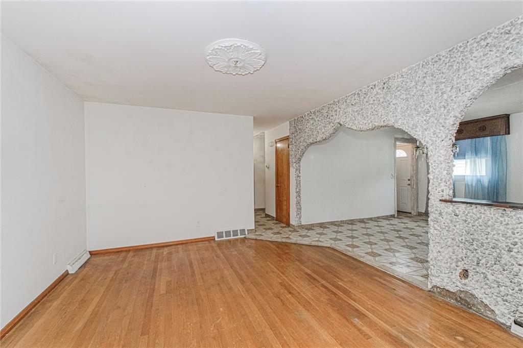 274 Evergreen Avenue Image 5