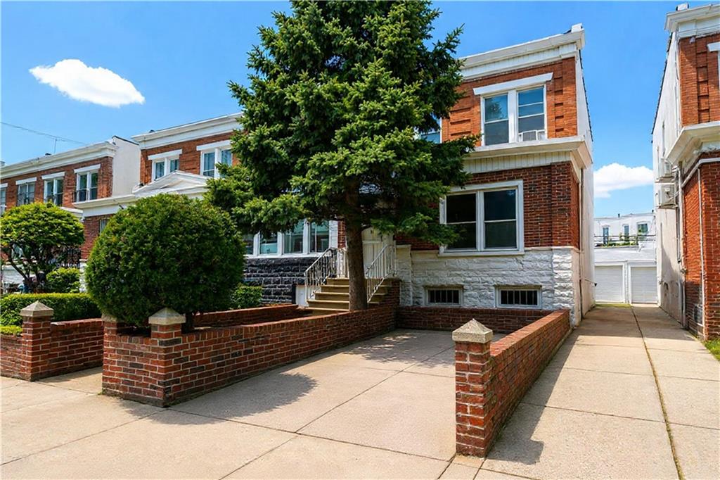 2135 66th Street Image 4