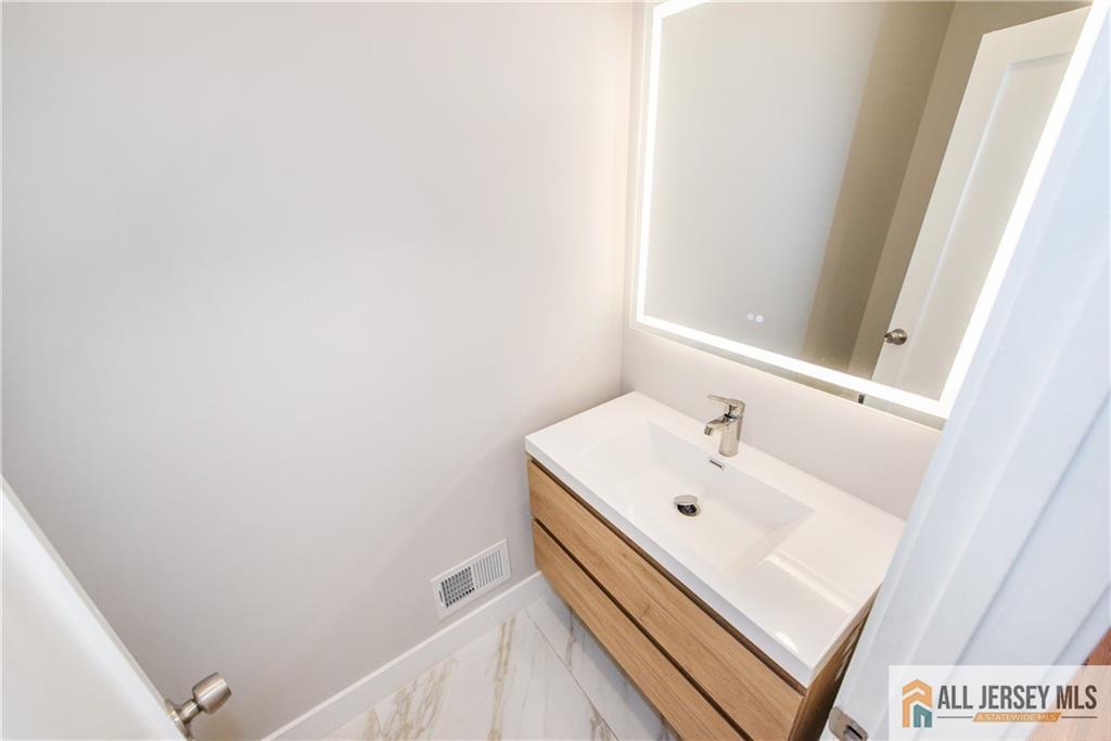 165 Normandy Drive, Piscataway, NJ, 08854 image 16