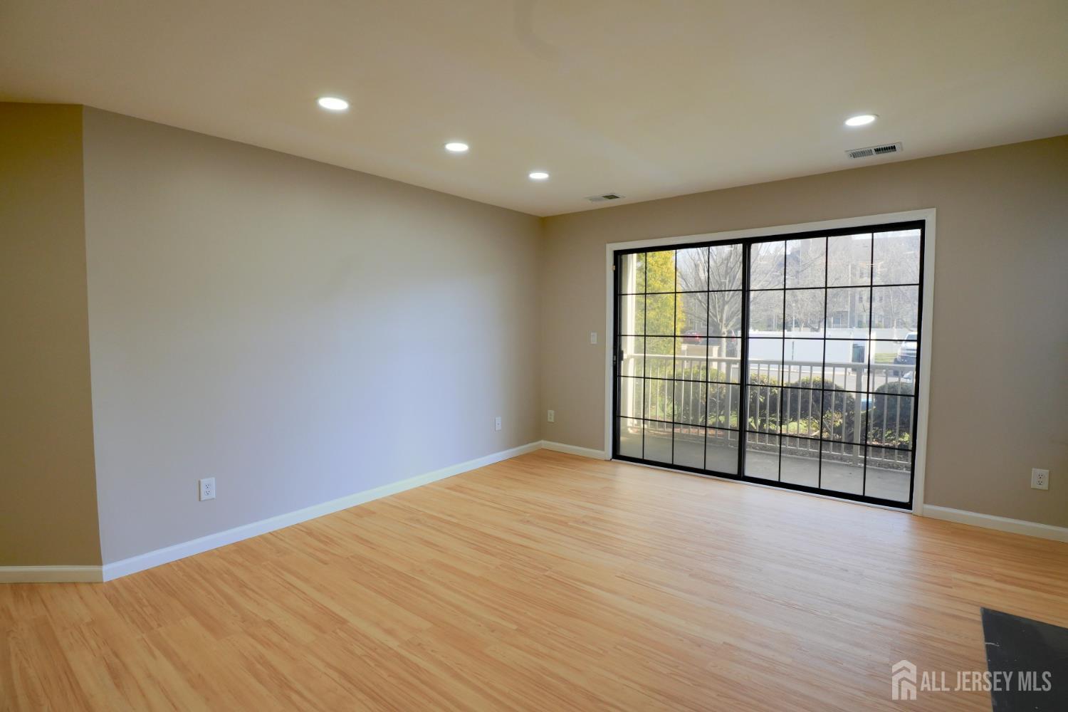 395 Carhart Court, East Brunswick, NJ, 08816