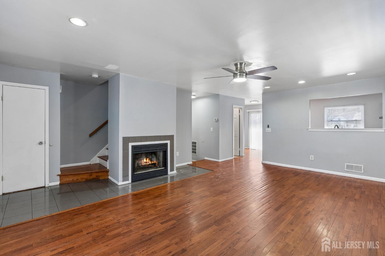 577 Berlant Avenue Image 2