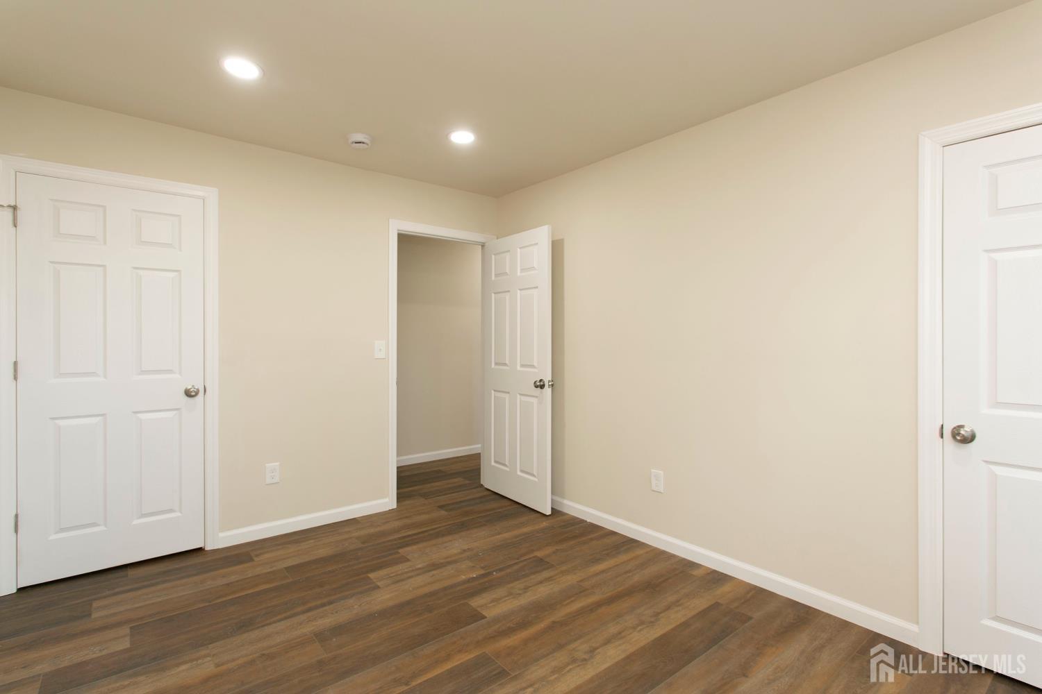 15 Bradley Drive, Edison, NJ, 08817 image 27