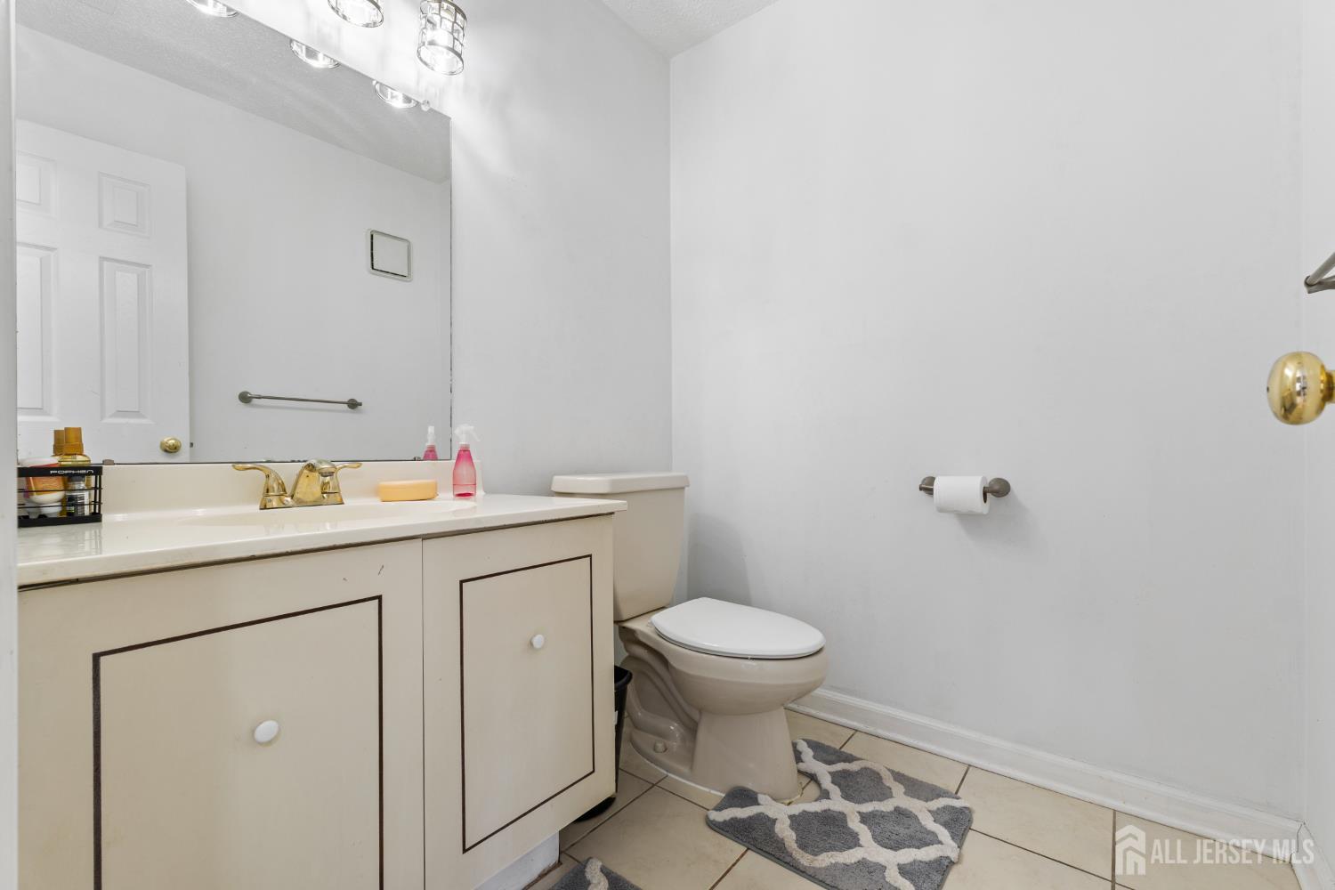 96 Westgate Drive, Edison, NJ, 08820 image 14