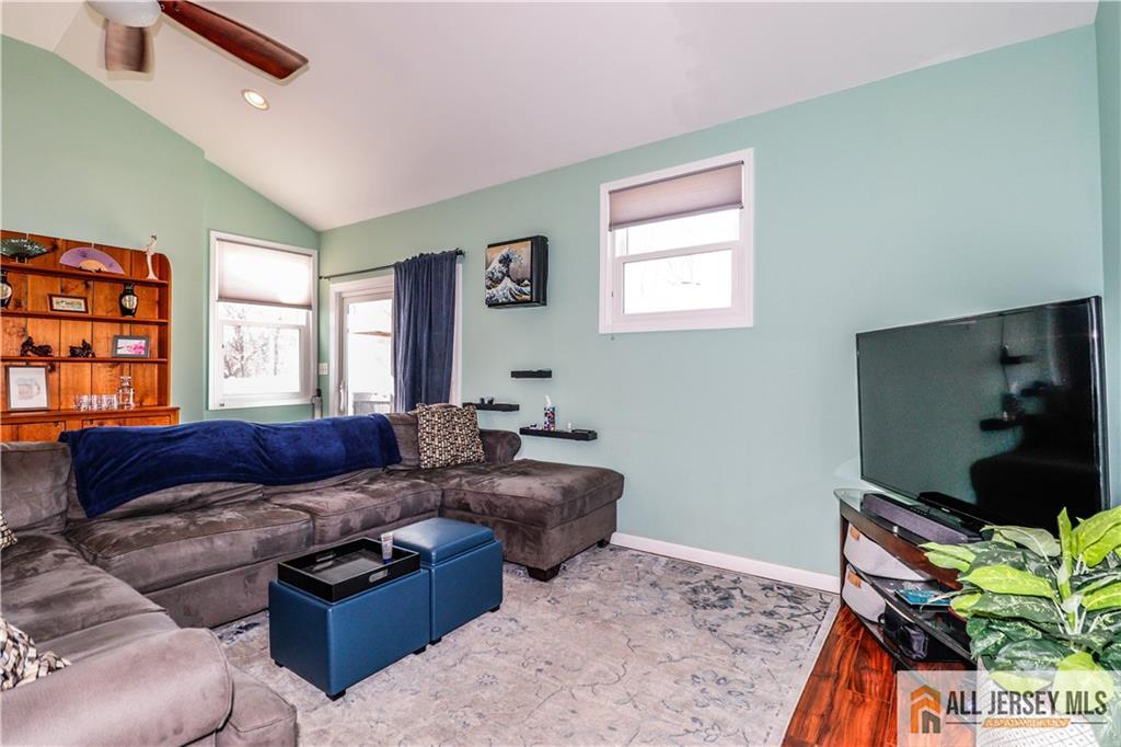 75 Grant Avenue, Fords, NJ, 08863 image 17