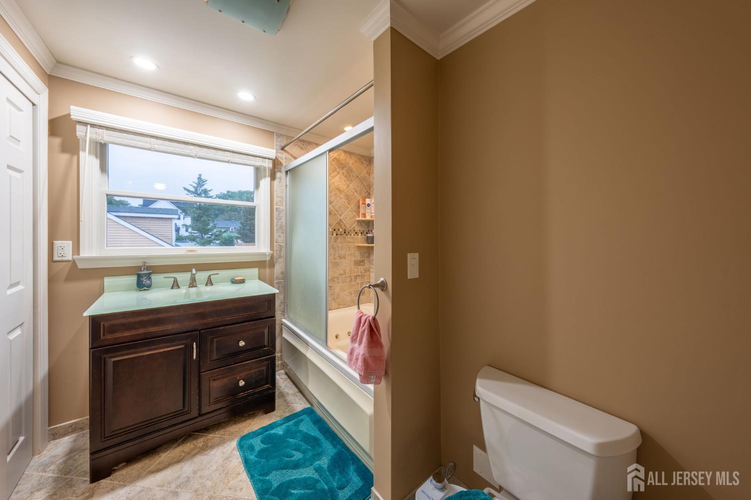 41 Clover Avenue, Colonia, NJ, 07067 image 13