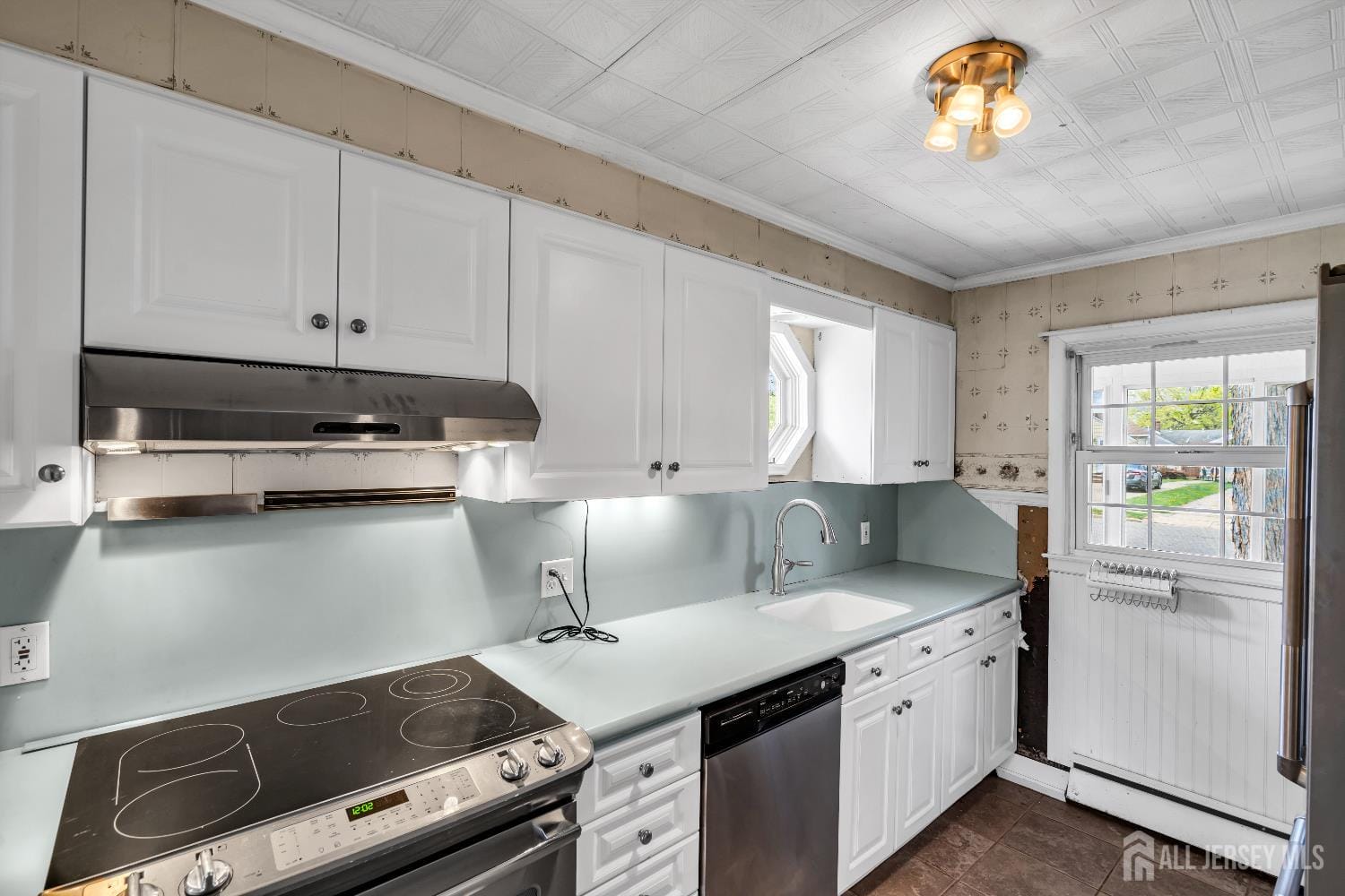 52 Walnut Street, Edison, NJ, 08817 image 40