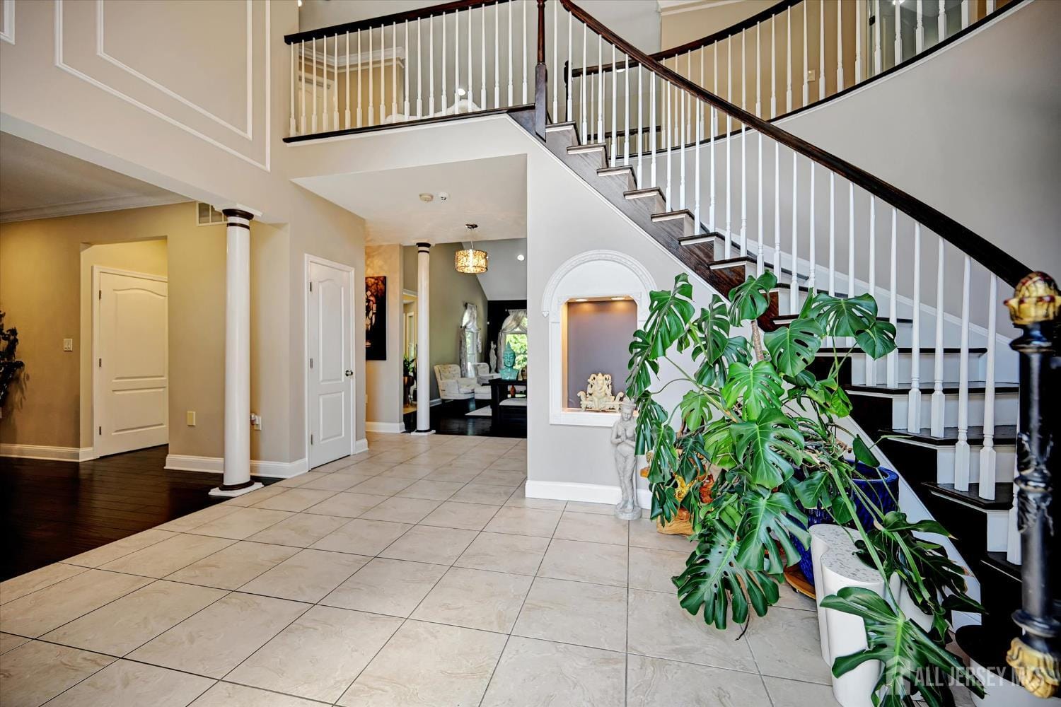 3 Greenwich Court Image 2