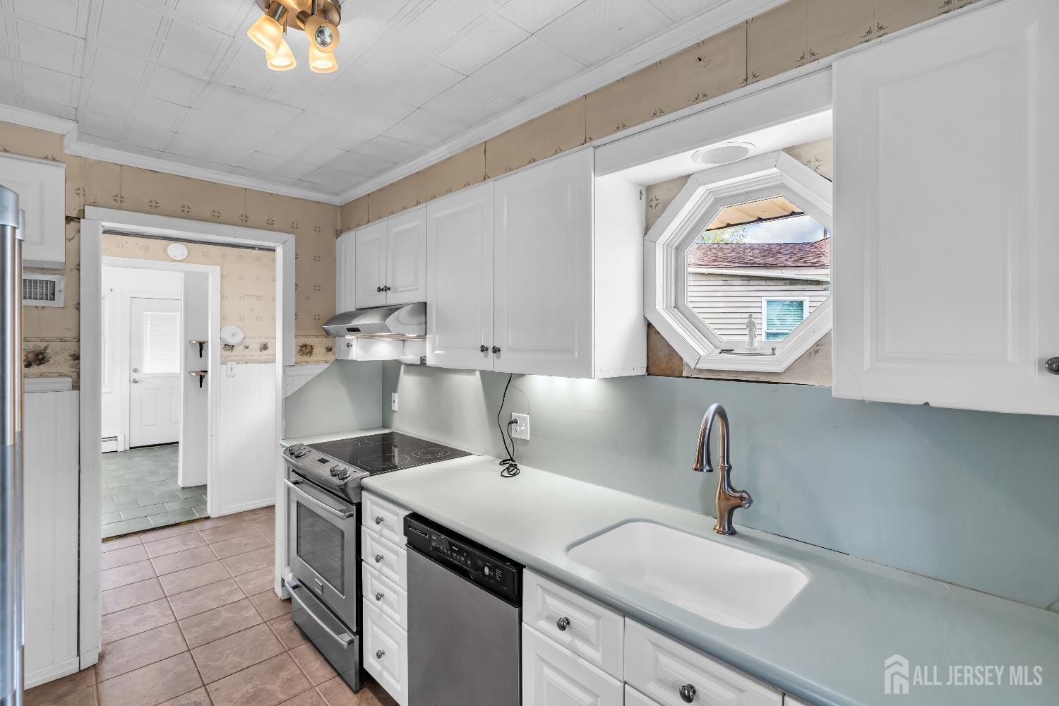 52 Walnut Street, Edison, NJ, 08817 image 39