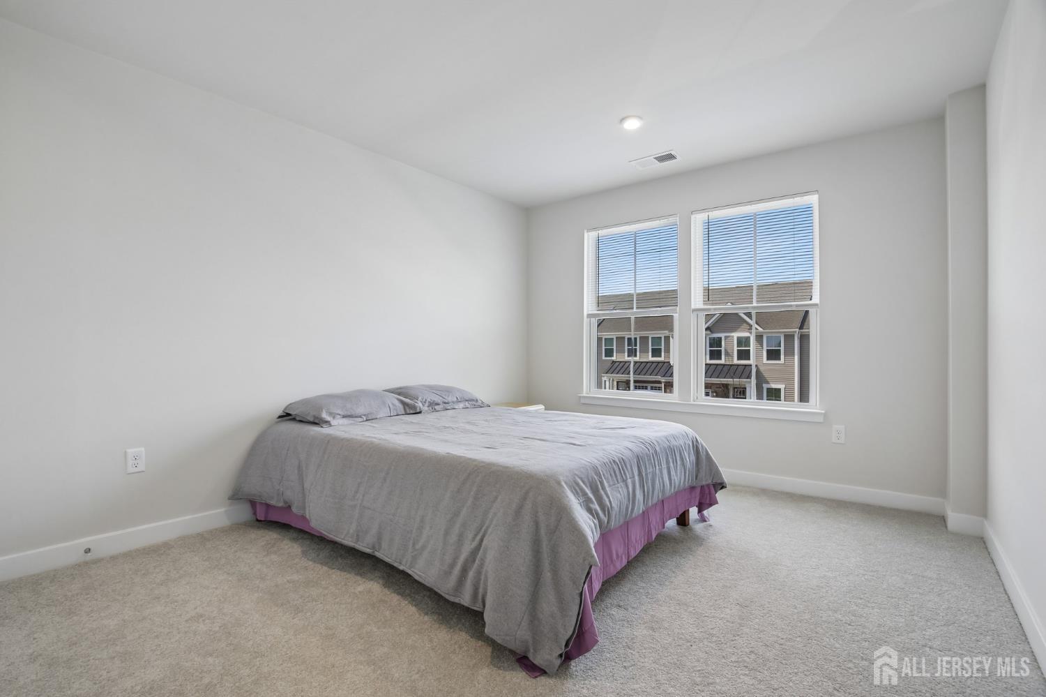 49 Owen Court, Franklin Twsp, NJ, 08873 image 18