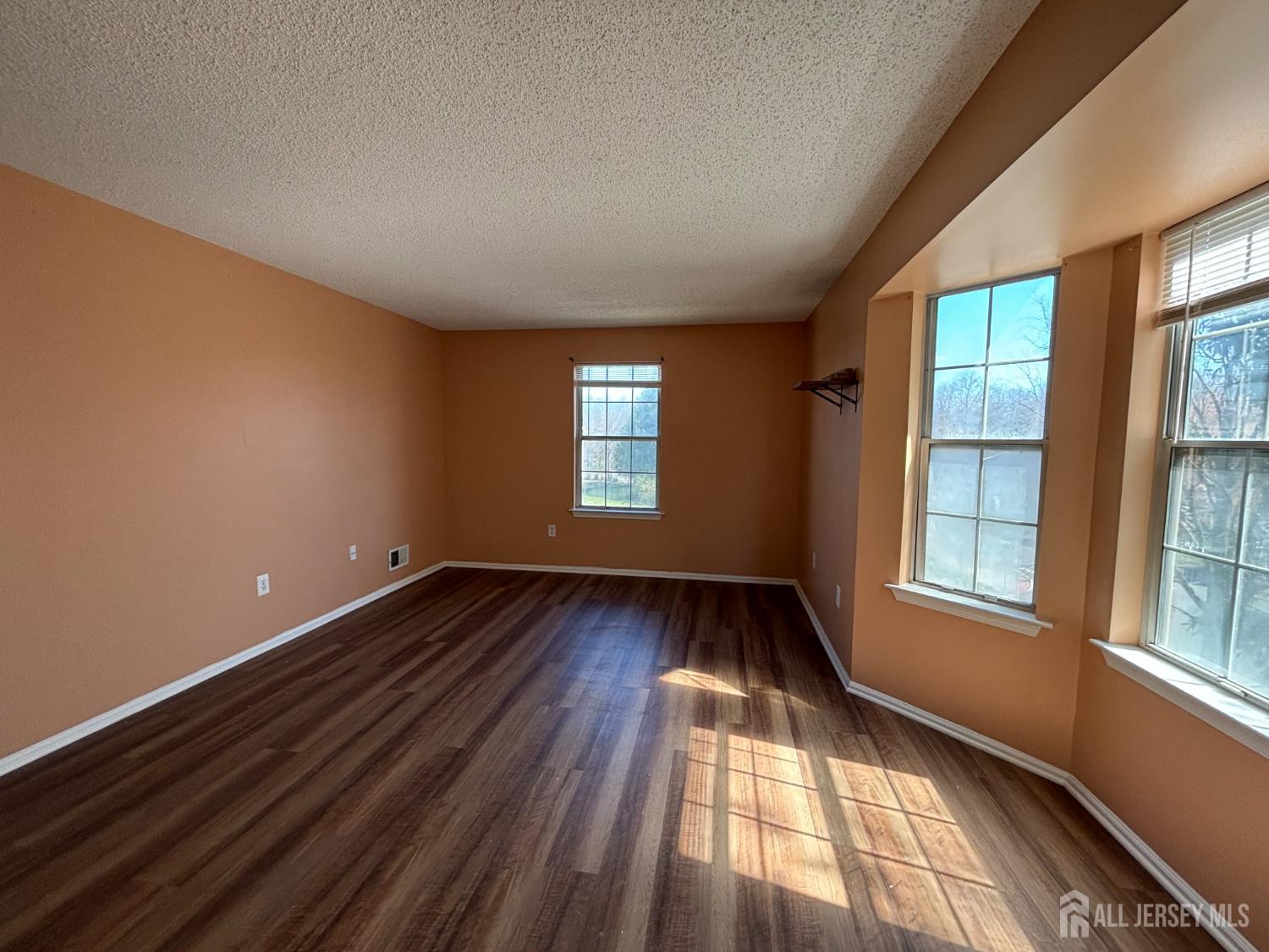 17 Pembrook Avenue, North Brunswick, NJ, 08902 image 17