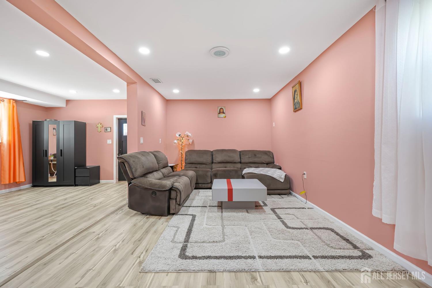 292 Summerhill Road, East Brunswick, NJ, 08816 image 9