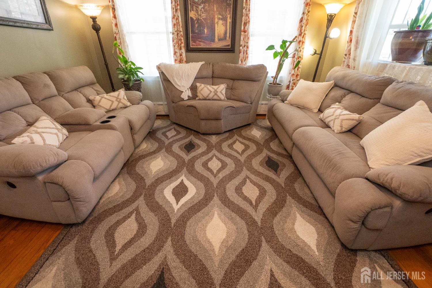 608 Nassau Street Image 5