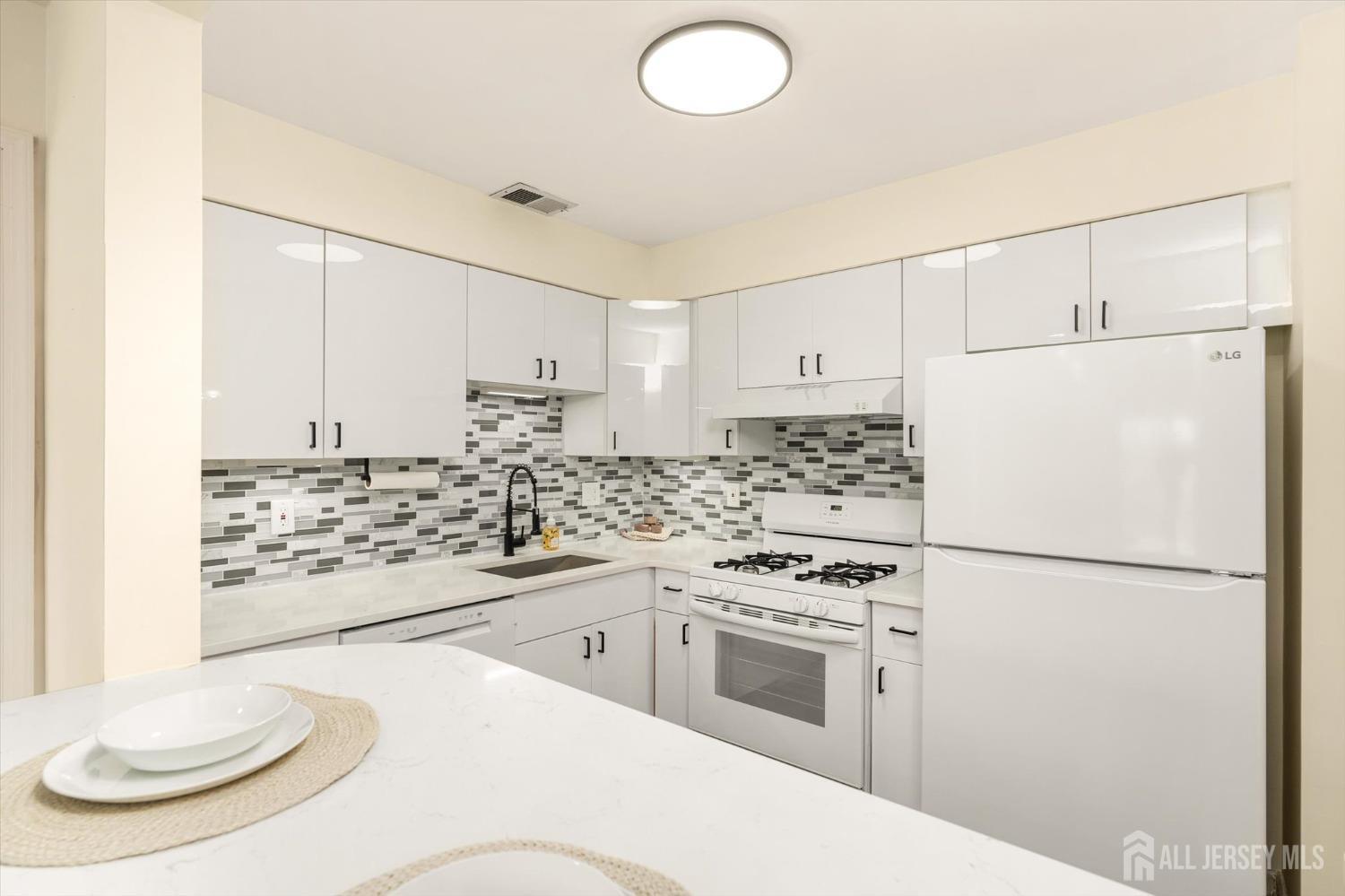 1125 Waterford Drive, Edison, NJ, 08817 image 13