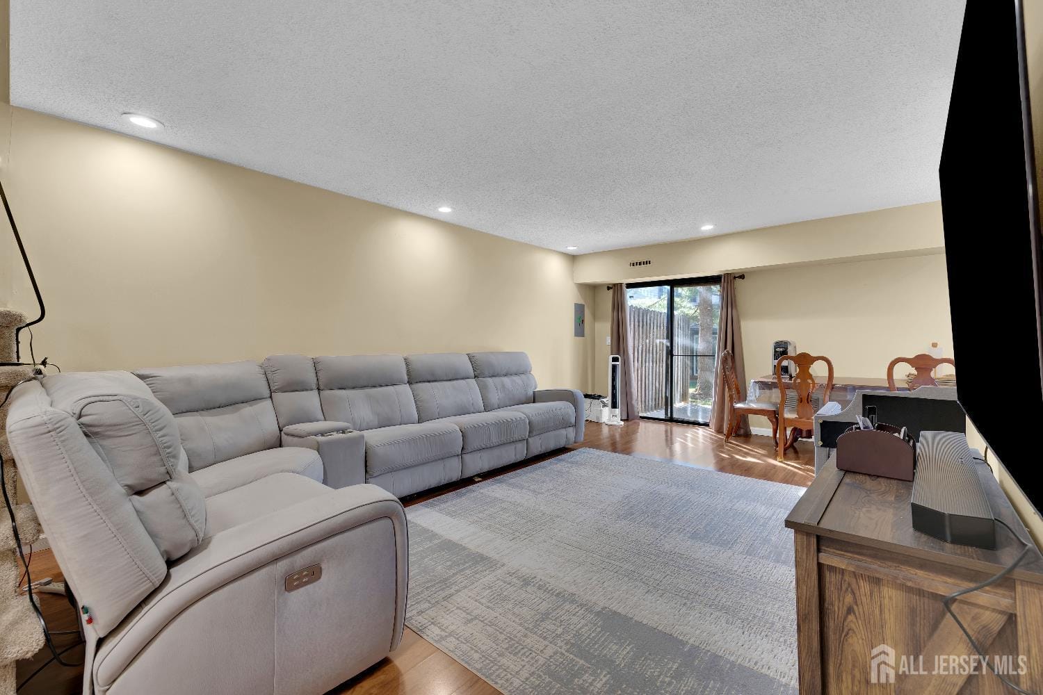 5502 Hana Road Image 4