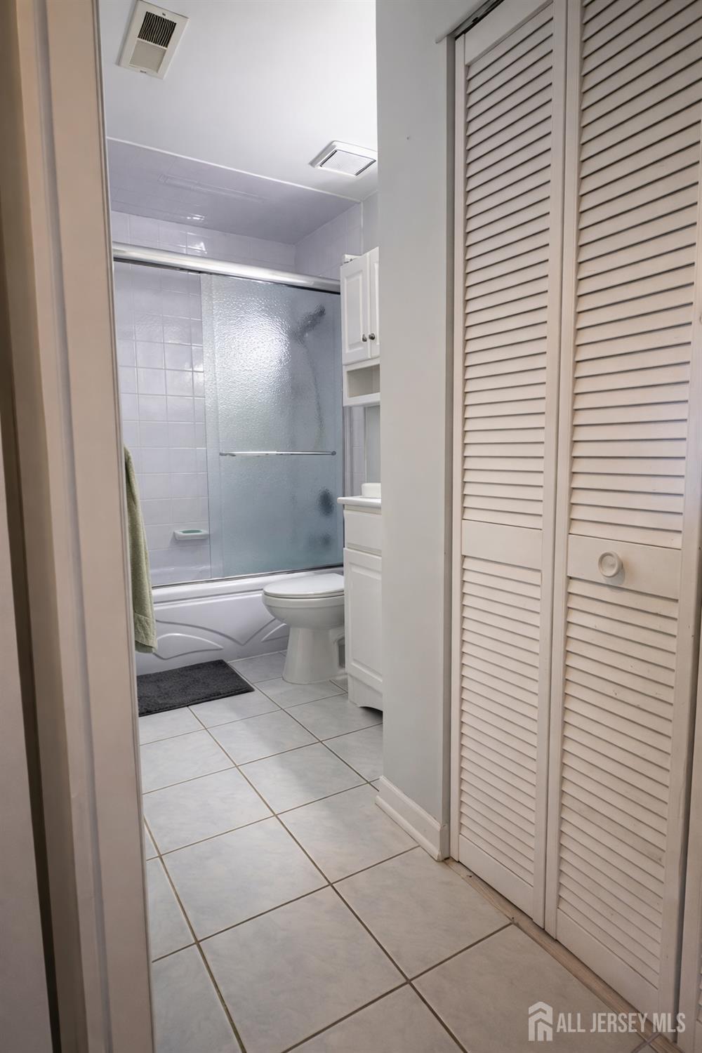 4910 Ravens Crest Dr Drive, Plainsboro, NJ, 08536 image 15