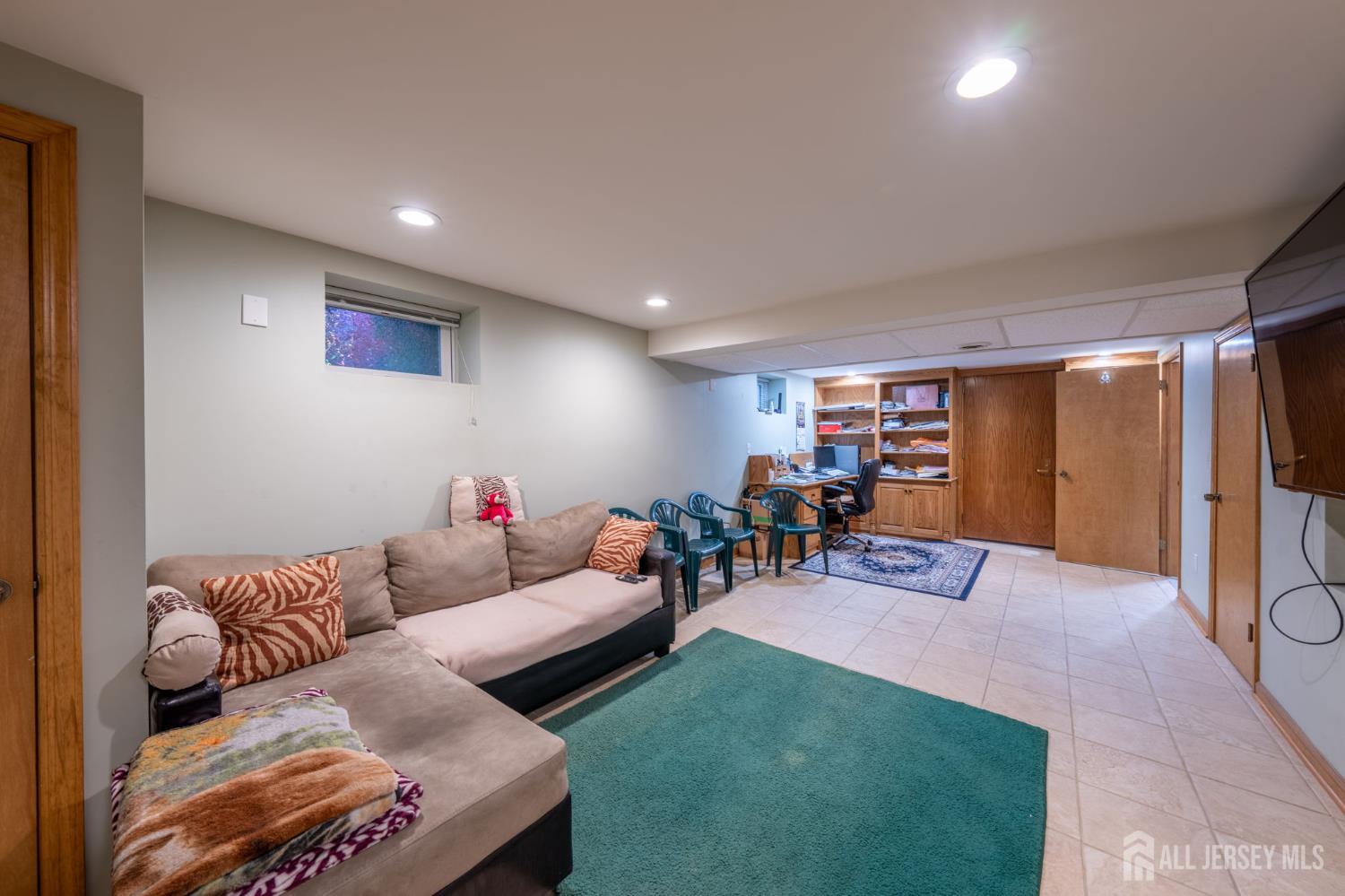 41 Clover Avenue, Colonia, NJ, 07067 image 10