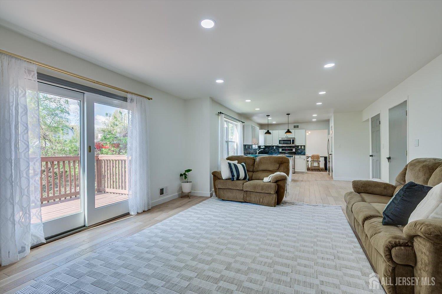 122 Dewolfe Street, Edison, NJ, 08817 image 19