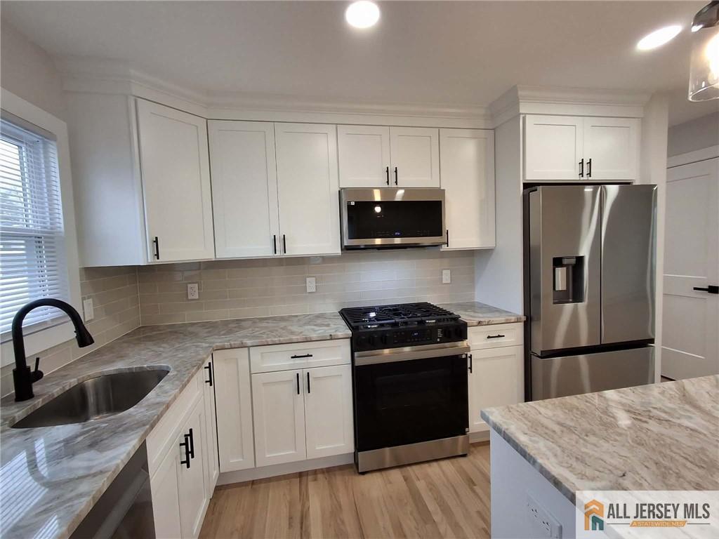 397 Lake Avenue Image 2