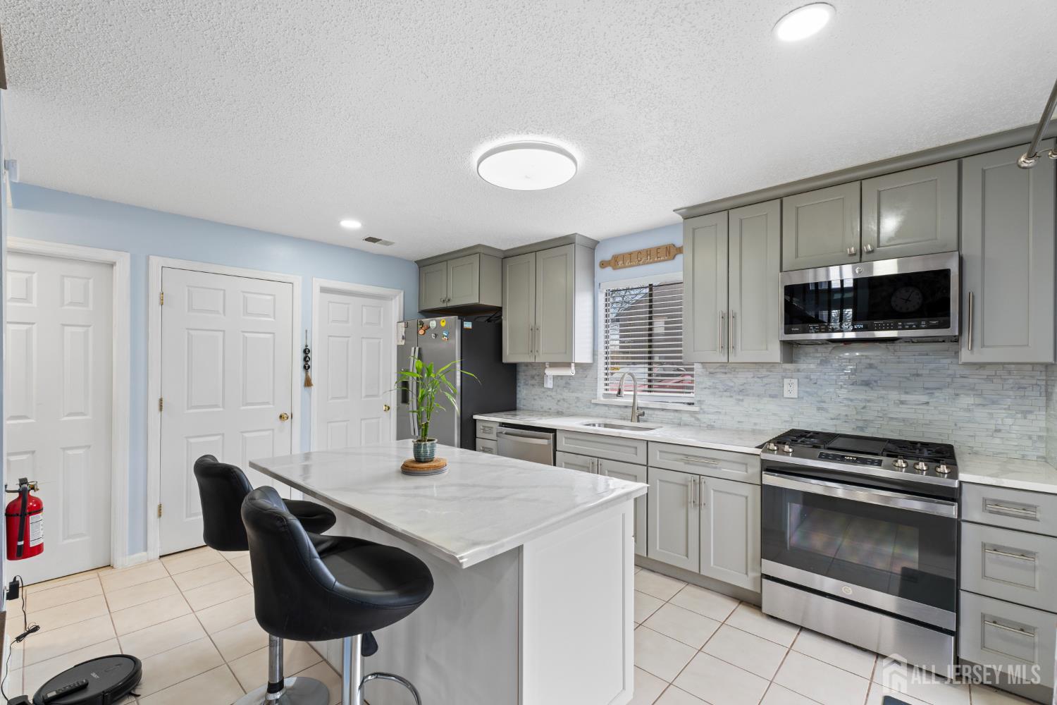 96 Westgate Drive, Edison, NJ, 08820 image 16