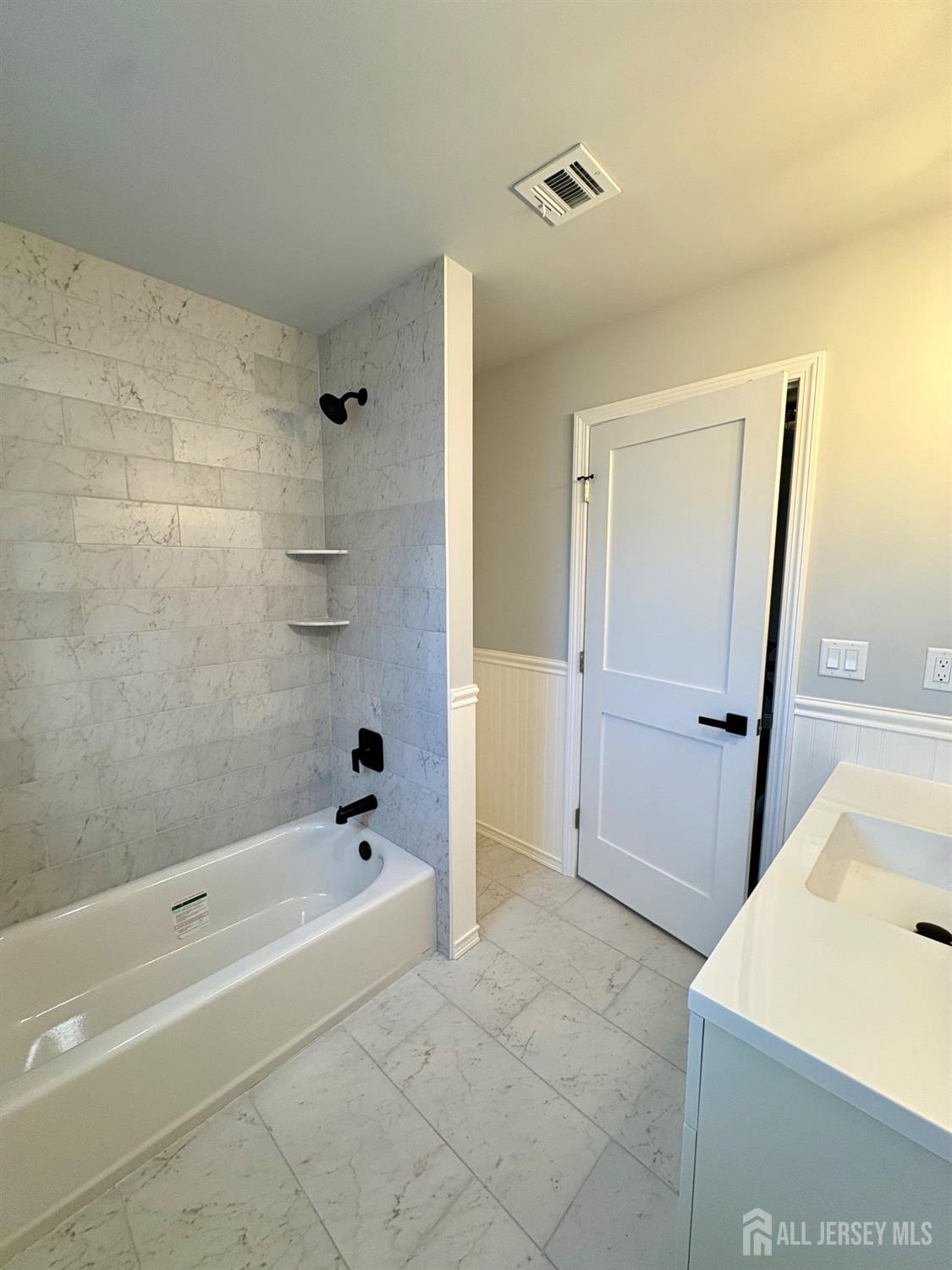 528 Catherine Street, South Amboy, NJ, 08879 image 18