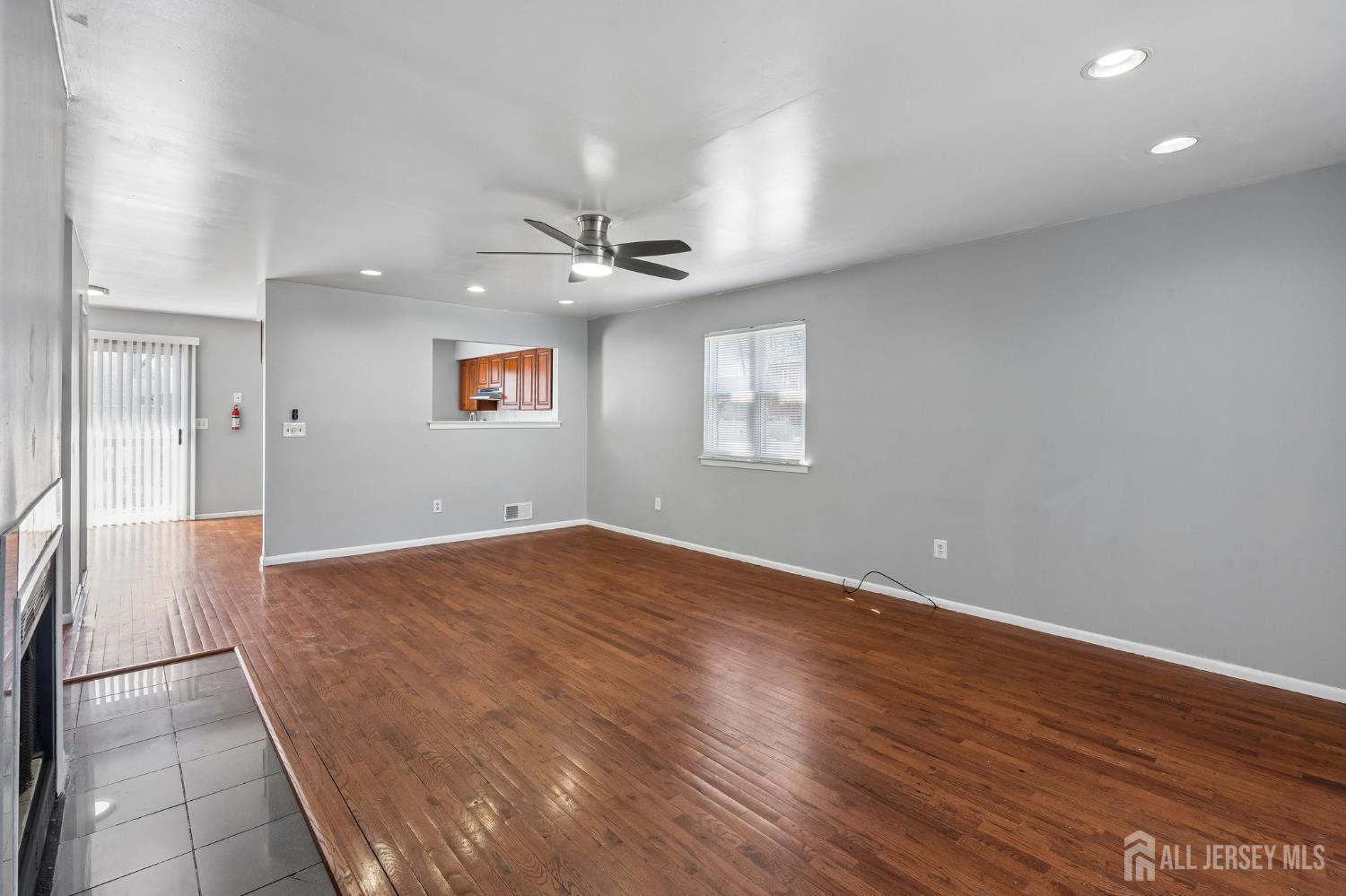 577 Berlant Avenue Image 3