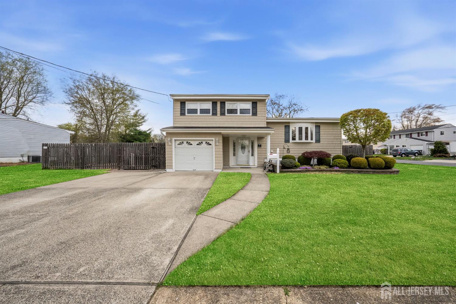 11 Jersey Avenue Image 5