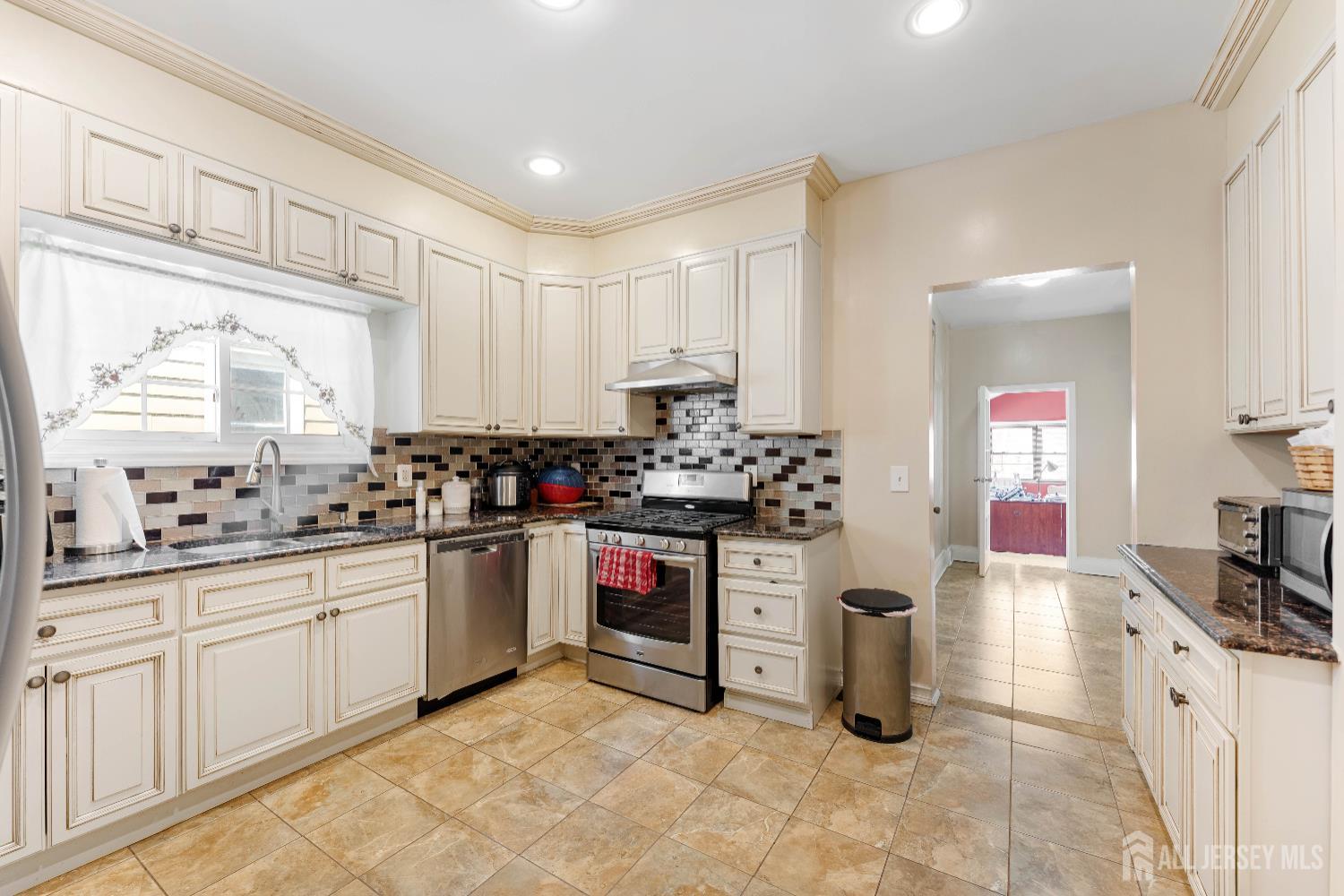 150 W 5th Avenue, Roselle, NJ, 07202 image 10