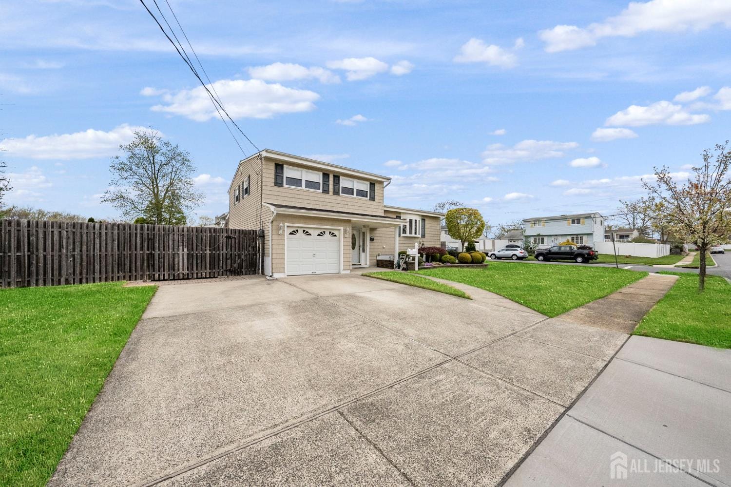11 Jersey Avenue Image 4