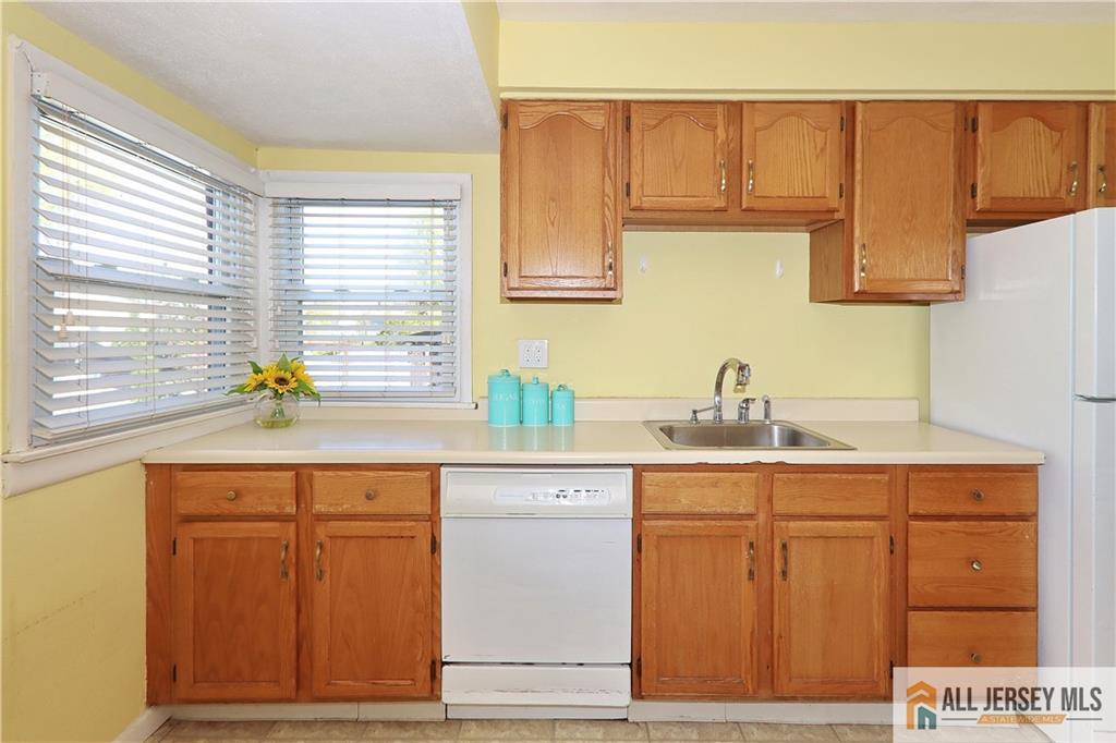 196 Worth Street Image 5