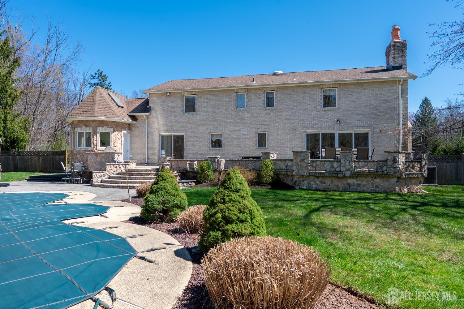 262 Skyline Drive Image 5