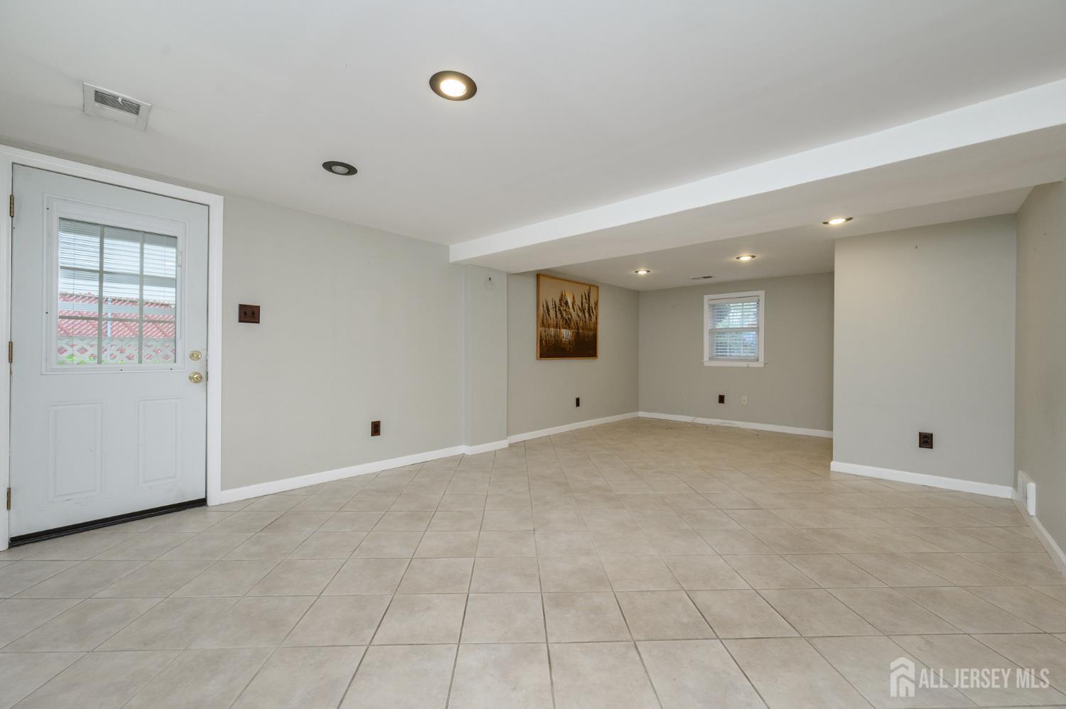 384 Maplewood Avenue, Colonia, NJ, 07067 image 14