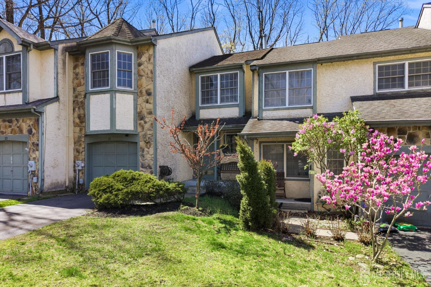 15 Dorchester Drive Image 2