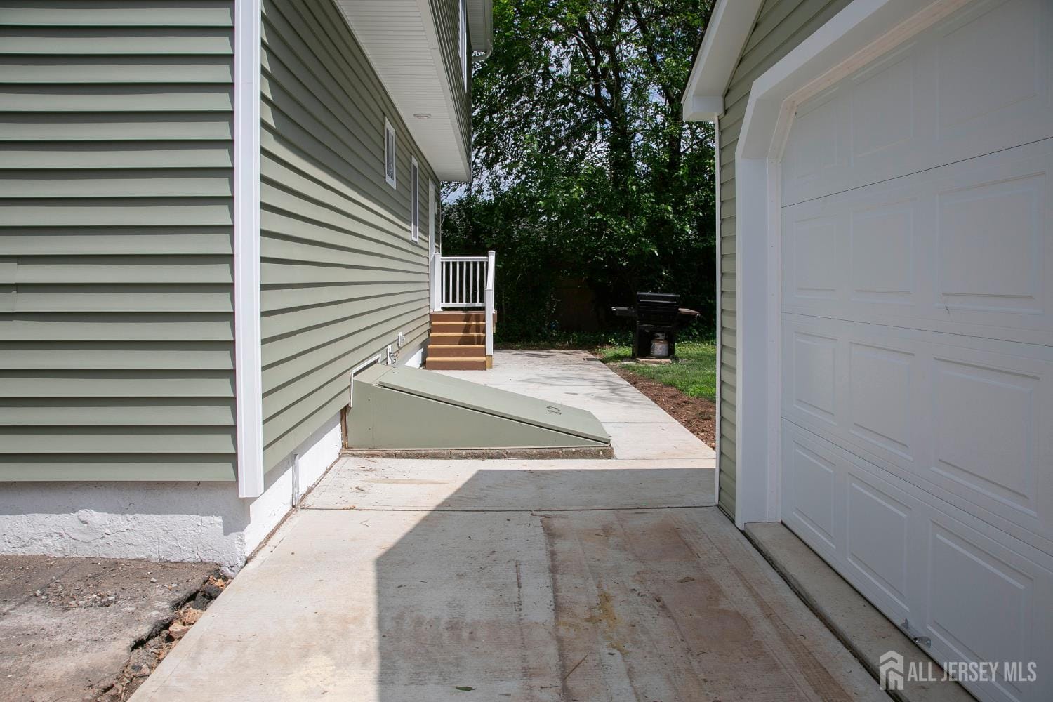 15 Bradley Drive Image 4